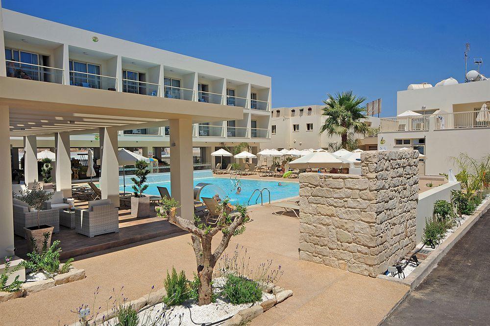 Nelia Gardens Hotel Ayia Napa Exterior foto