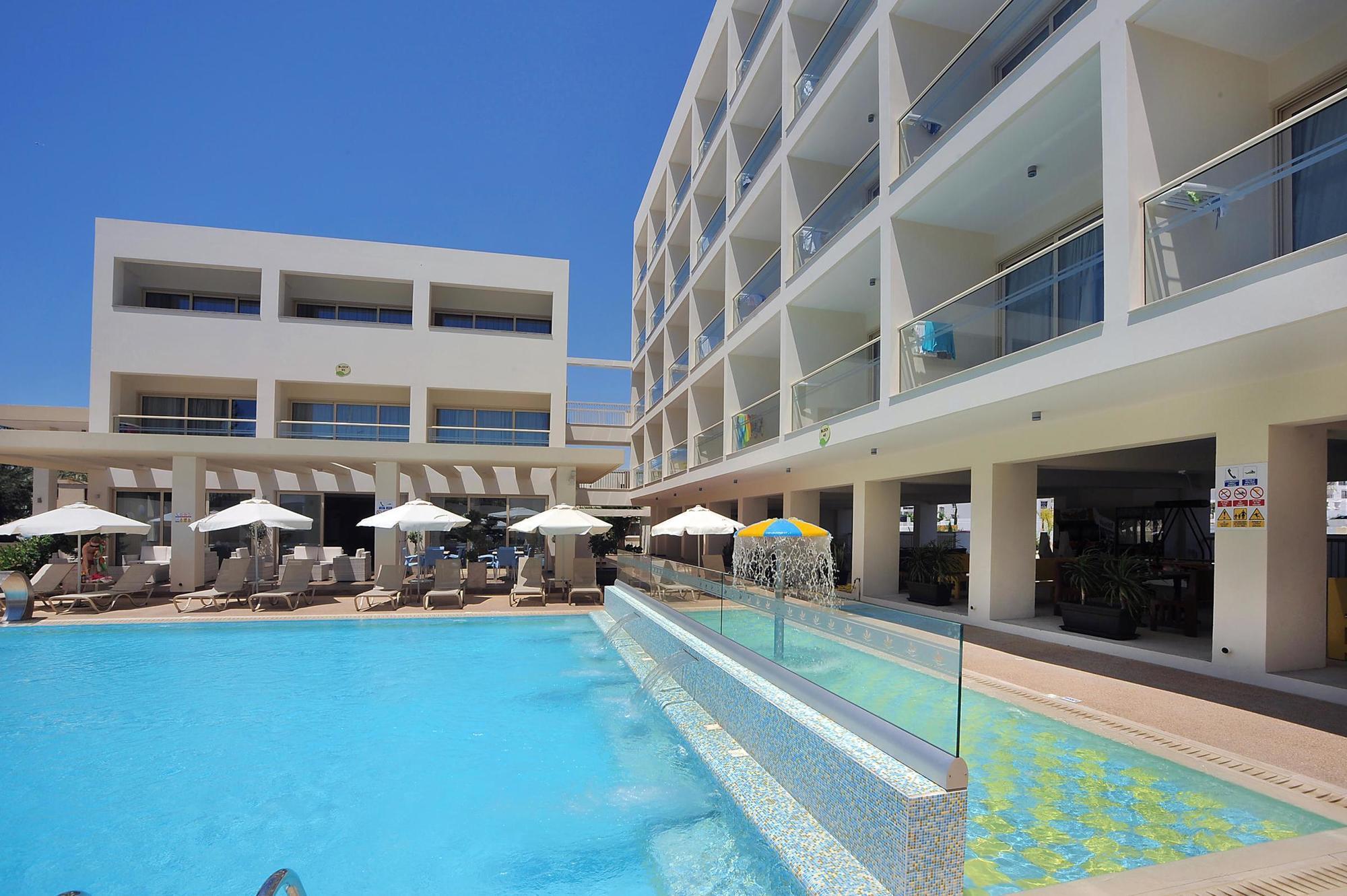 Nelia Gardens Hotel Ayia Napa Exterior foto